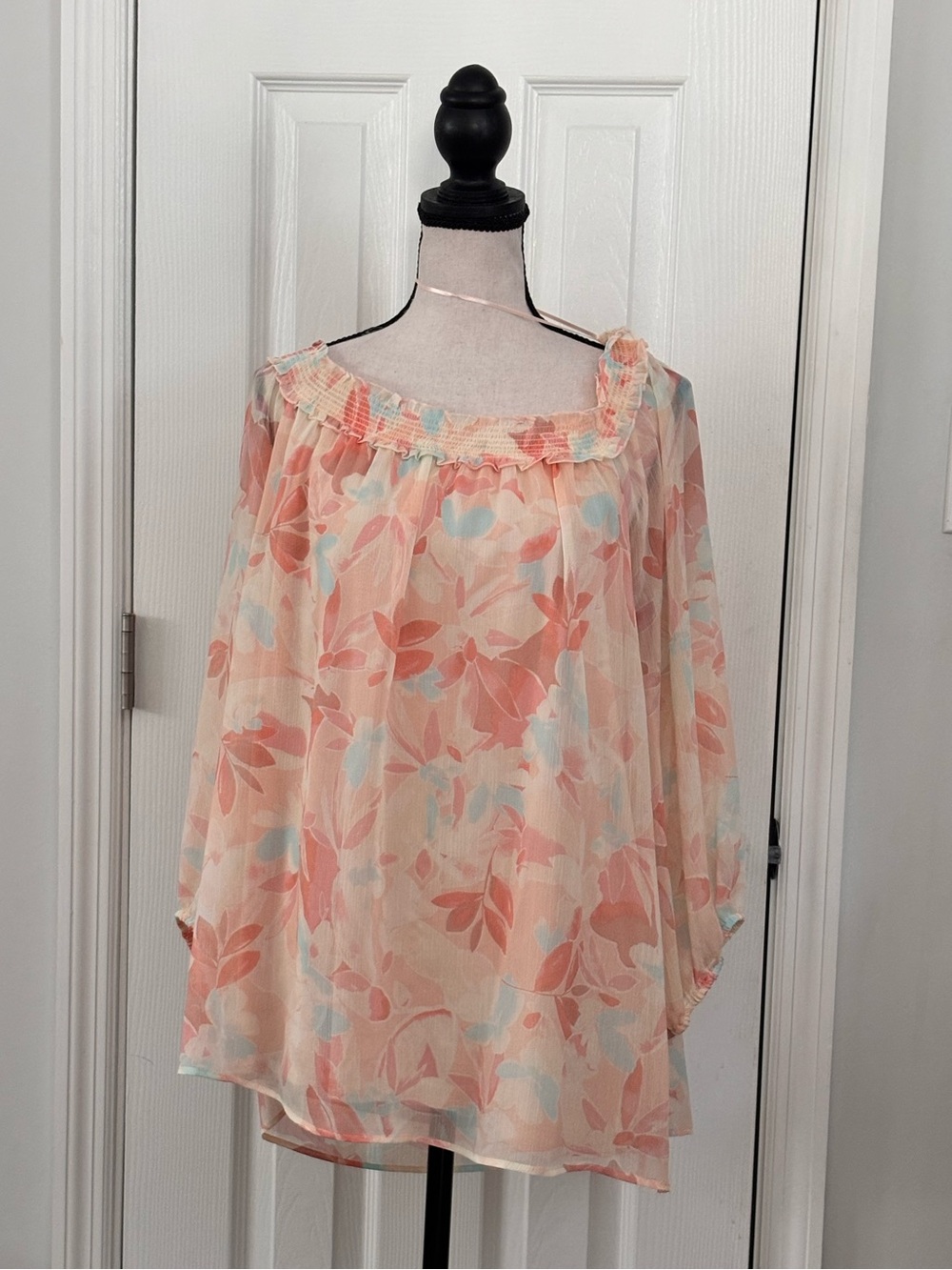 LC Lauren Conrad Peach Pink Floral Off-Shoulder Blouse - Picture 2 of 9